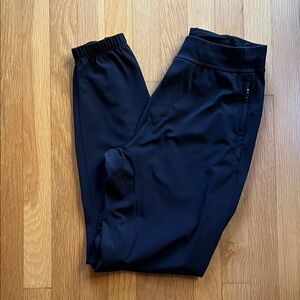 Lululemon Men’s Joggers/training pants. Excellent condition.